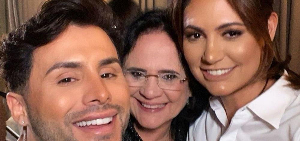 Deputado quer que MPF investigue Damares por 'carona' em avião da FAB 