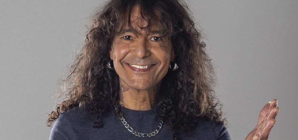 Cantor Luiz Caldas anuncia volta aos palcos