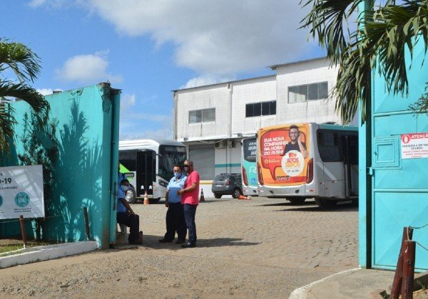 Prefeitura de Feira decreta situação de emergência no serviço de transporte público