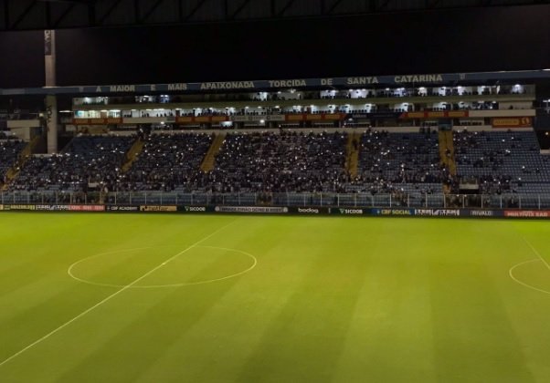 Na reta final da Série B do Brasileirão, Vitória empata com o Avaí