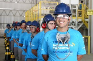 Bahia lidera geração de empregos no NE em março