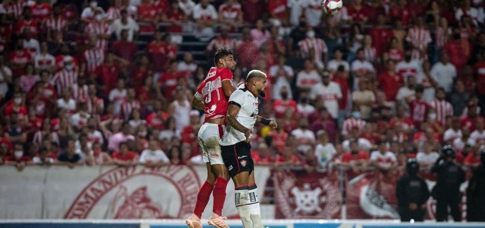 Vitória perde por 3 a 1 para o CRB e não depende mais das próprias forças para fugir do rebaixamento