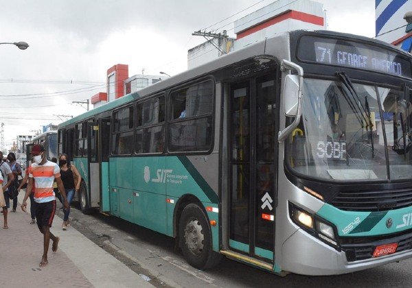 Frota de ônibus é reforçada neste domingo para segunda etapa do Enem