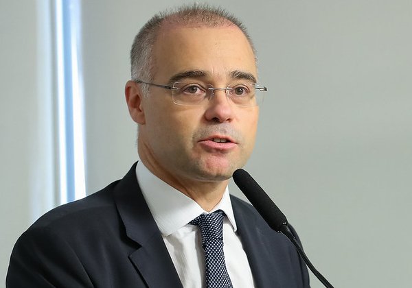 Mendonça diz que irá defender casamento civil homossexual: É um direito constitucional