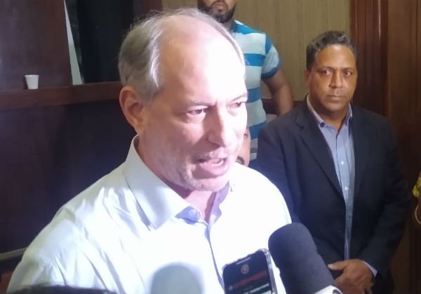 Polícia Federal cumpre mandados de busca contra Ciro e Cid Gomes