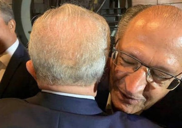 ‘Não importa se no passado fomos adversários’, diz Lula sobre aliança com Alckmin