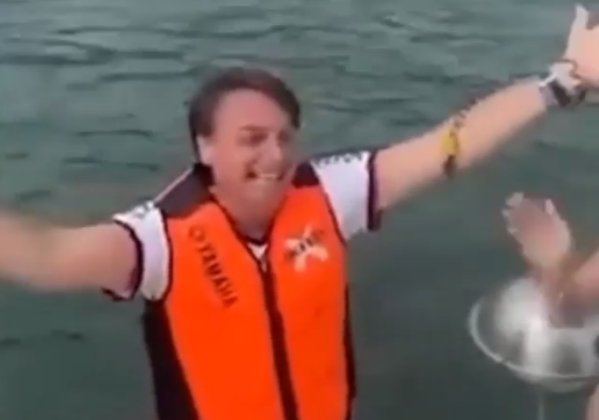 Lideranças evangélicas criticaram ‘mau exemplo’ após Bolsonaro dançar funk