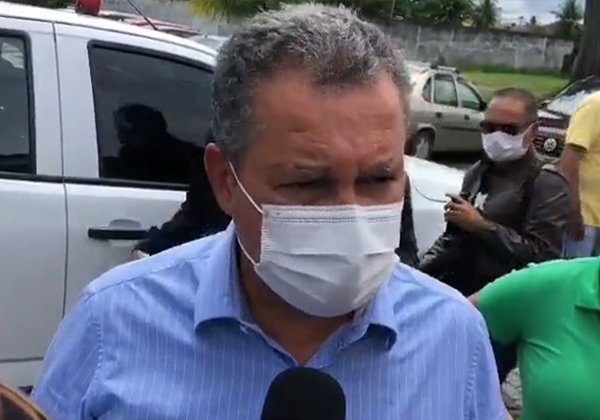 ‘Vamos reconstruir nossas cidades’, assegura governador em entrevista