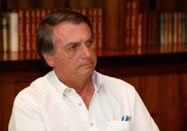 Datafolha: maioria acha que Bolsonaro atrapalha vacinação de crianças
