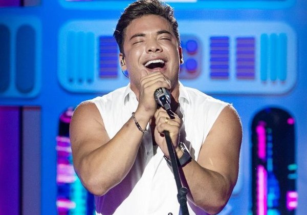 Justiça arquiva investigação que apura vacinação irregular de Safadão