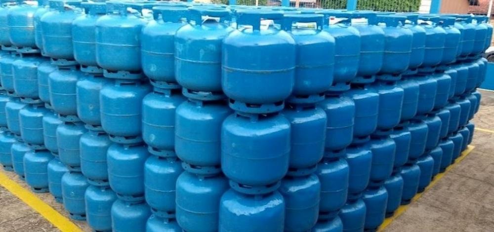 Preço do botijão de gás no Brasil tem alta de quase 50% em dois anos