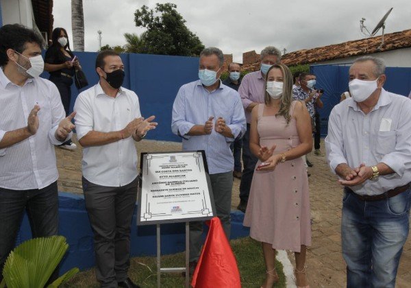 Rui inaugura sistema de abastecimento e autoriza obras
