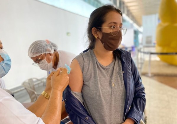 Salvador promove estratégia especial de vacinação com a 3ª dose nesta segunda (21)