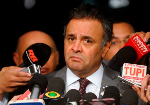 MPF pede que Aécio perca mandato e devolva R$ 2 milhões