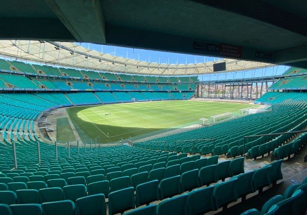 Decreto aumenta limite de público em eventos para 8 mil pessoas