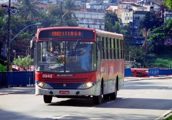Ônibus amanhecem sem circular por falta de combustível