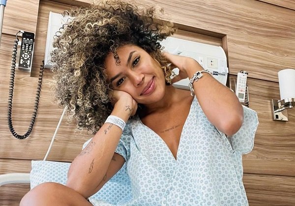 Sthe Matos é internada na UTI após sangramento no cérebro