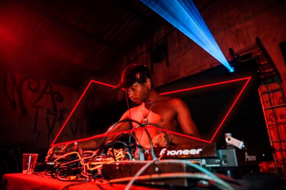 Com Bud Party, Budweiser traz o festival Lollapalooza para Salvador com atrações na Casa Batekoo