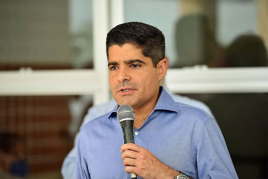 ACM Neto não deixará o União Brasil, revela site