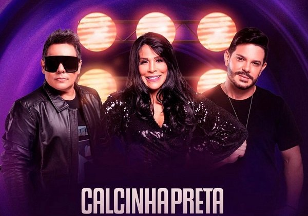 Após polêmica, Calcinha Preta diz que pomba jogada em show foi surpresa de fã