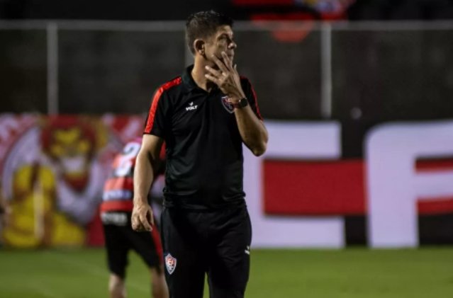 Depois de vencer na estreia, Fabiano Soares tem semana livre para trabalhar no Vitória