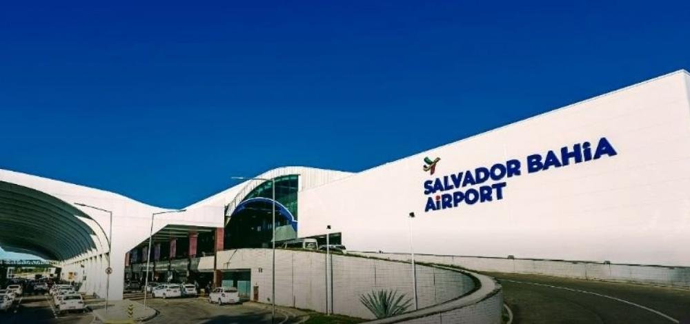 Voo cancelado após assalto a tripulantes faz passageira perder velório de pai