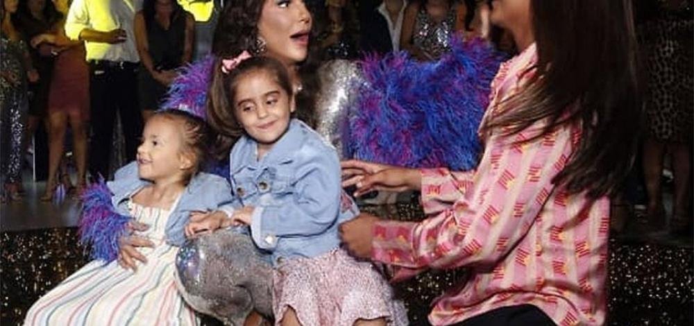 Com festa surpresa organizada por amigos, Ivete Sangalo comemora 50 anos