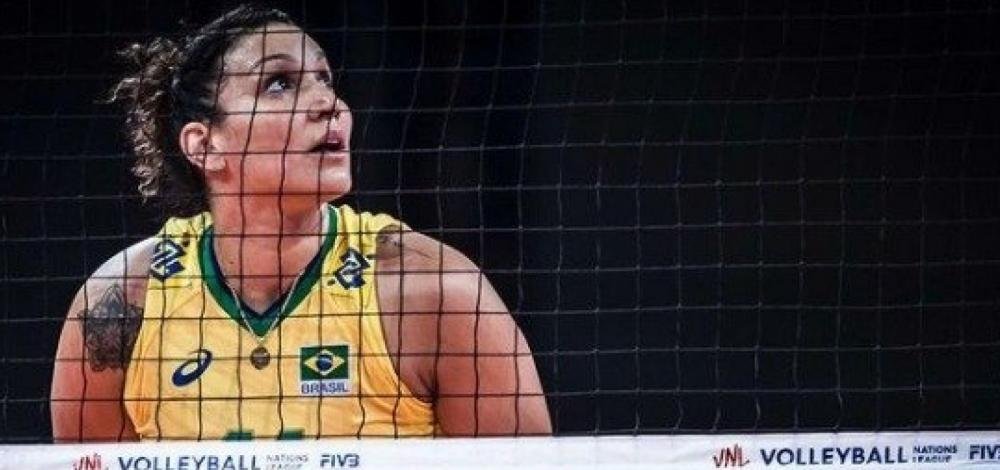 Jogadora de vôlei Tandara é condenada por doping e suspensa por quatro anos