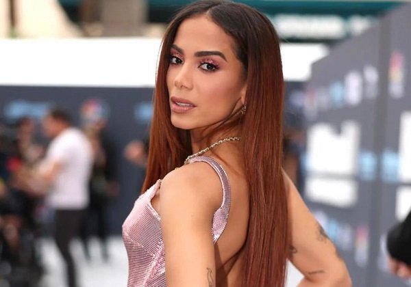‘Minha família está meio assustada’, diz Anitta sobre ameaças de eleitores de Bolsonaro