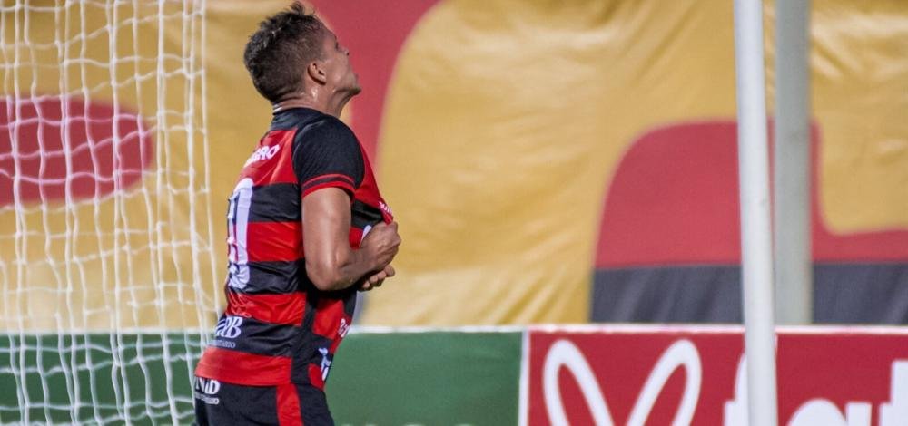 Vitória vence Campinense e conquista segundo triunfo consecutivo 