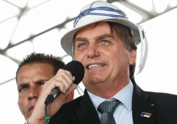 Para minimizar rejeição, Bolsonaro destina 42,4% do orçamento secreto ao NE