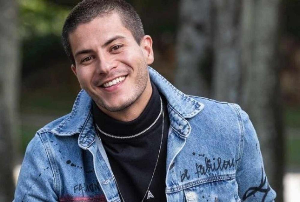 Participante do BBB 21 diz que reality acabou com a vida de Arthur Aguiar