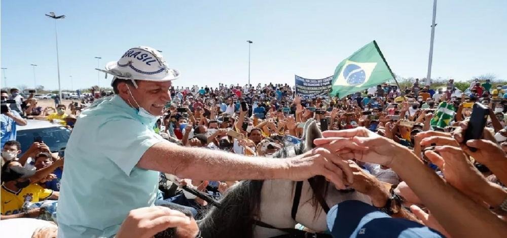 Em busca de votos, Bolsonaro vai às festas de São João no Nordeste