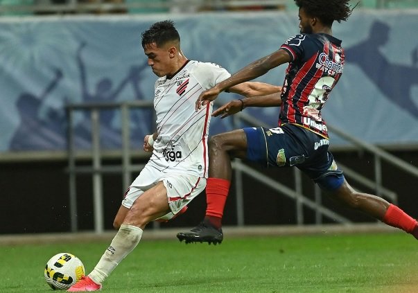 De virada, Bahia perde para o Athletico-PR nas oitavas de final da Copa do Brasil