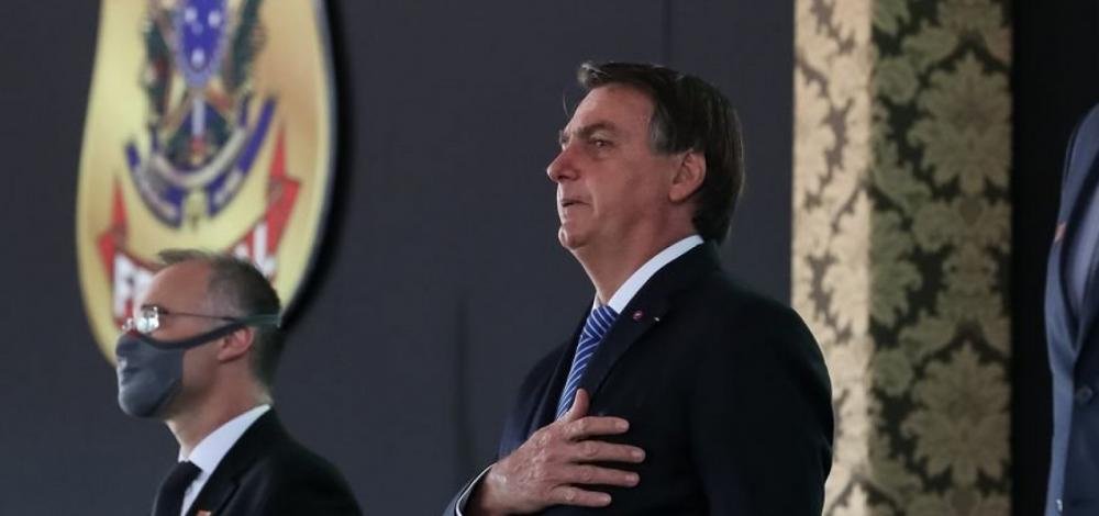PF suspeita que Bolsonaro tenha ligado para Ribeiro usando aplicativo para driblar grampo