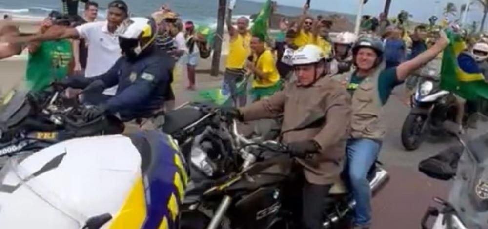 Em discurso no Farol da Barra, Bolsonaro diz que 