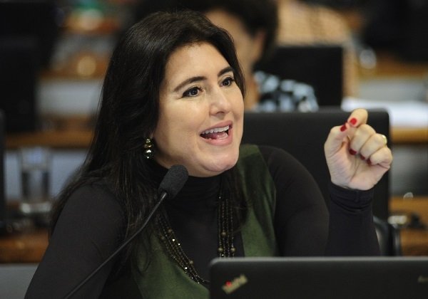 Tebet critica silêncio do governo federal sobre escândalo na Caixa