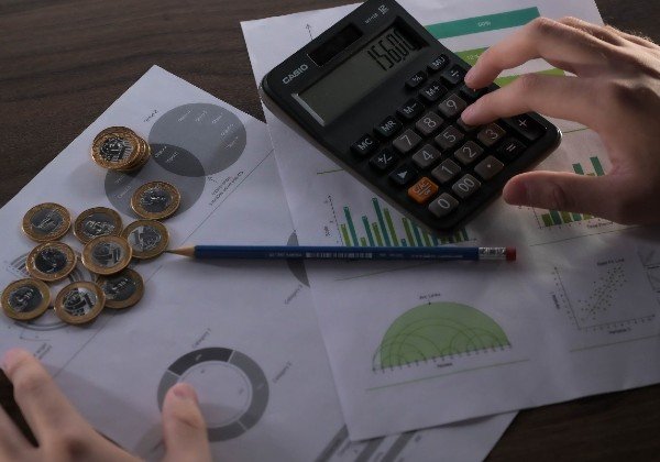 Inadimplência no país volta a cair depois de oito meses