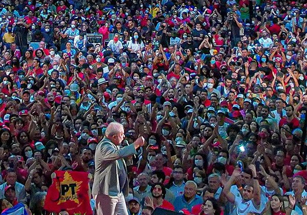 Lula pede a militantes do PT que recusem provocações: ‘Não precisamos brigar’