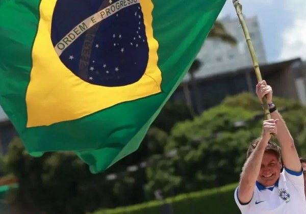 Juíza do RS classifica bandeira do Brasil como propaganda eleitoral