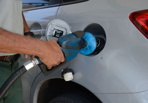 Preço da gasolina acumula alta de 42% desde 2019