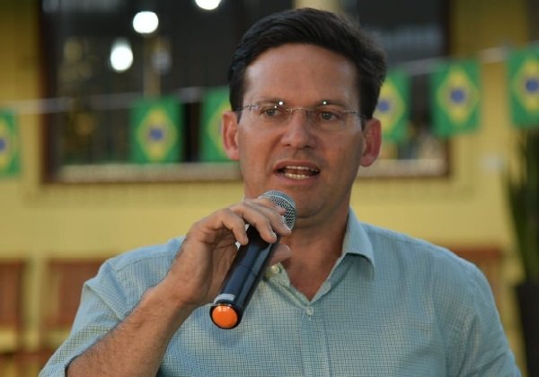 Roma oficializa candidatura nesta sexta; bolsonarista recebe apoio do PROS e PMB