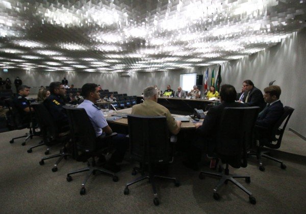 SSP e TRE debatem sobre limitar a circulação de armas no dia da votação