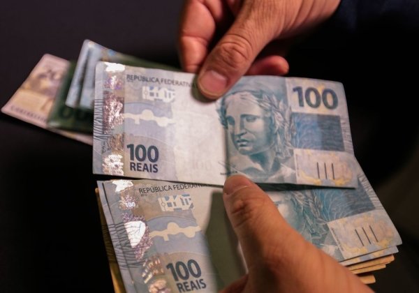 Pequenos empresários já podem pedir dinheiro do Pronampe