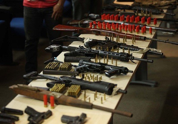 PF alertou o Congresso para os riscos da política de armas de Bolsonaro