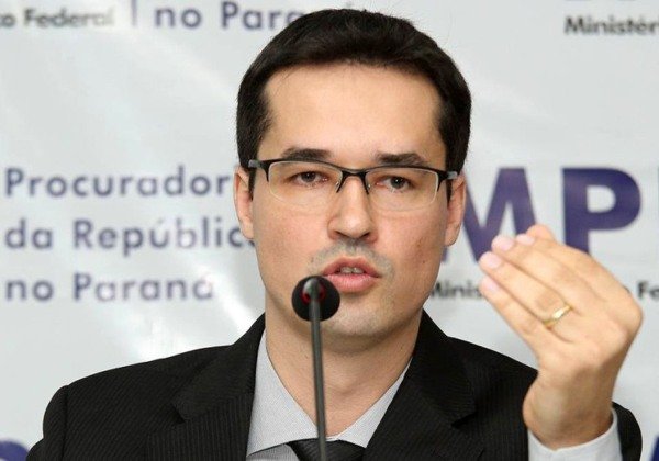 Deltan não entregou o celular para a perícia, diz coluna