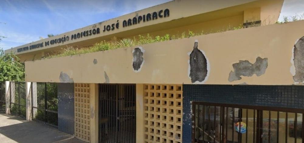 Aulas de escola municipal na Boca do Rio estão suspensas há dois dias por causa de furto e arrombamento