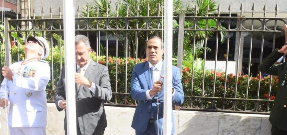 Rui e Bruno participam de desfile do 7 de Setembro e exaltam data histórica