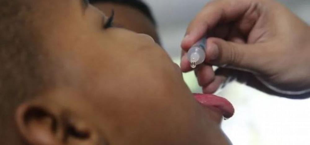 Primeiro dia de imunização nas escolas alcança 500 alunos da rede municipal