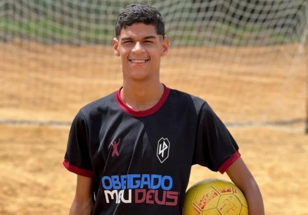 Luva de Pedreiro anuncia aposentadoria como influencer: ‘parei mesmo’